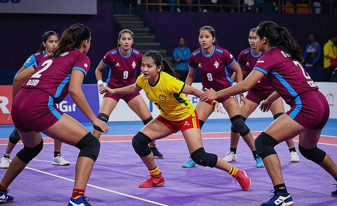 পাওয়ান সেহরাওয়াত শুরুর সাতে নেই: ভারত-ইরান ফাইনালের বেঞ্চ-সিদ্ধান্ত, সাবস্টিটিউশন নিয়ম আর হারানো তথ্যের হিসাব