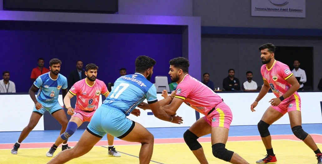 ছয় ফুট লাফ আর ৩৯ পয়েন্ট: পবন সেহরাওয়াতের 'হাই-ফ্লায়ার' আসলে কাবাড্ডির কোন হিসাব বদলাচ্ছে