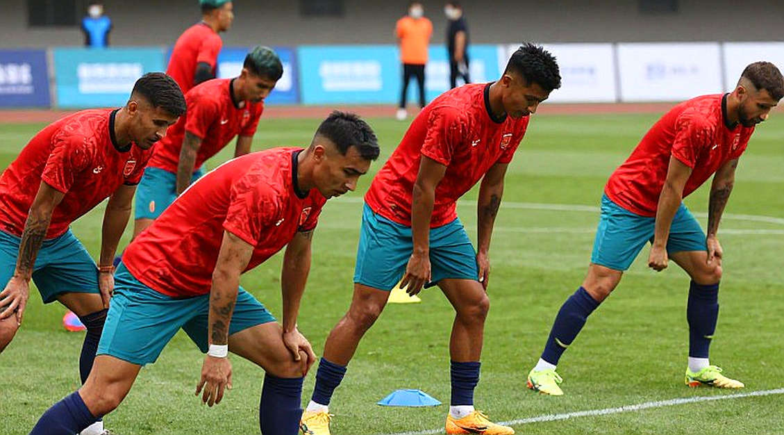 ম্যানচেস্টার ইউনাইটেডের 'সার্কাস': মার্তিনেসের অভিযোগ, কিনের চাবুক, আর একটি কাঠামোর নীরব ভাঙন