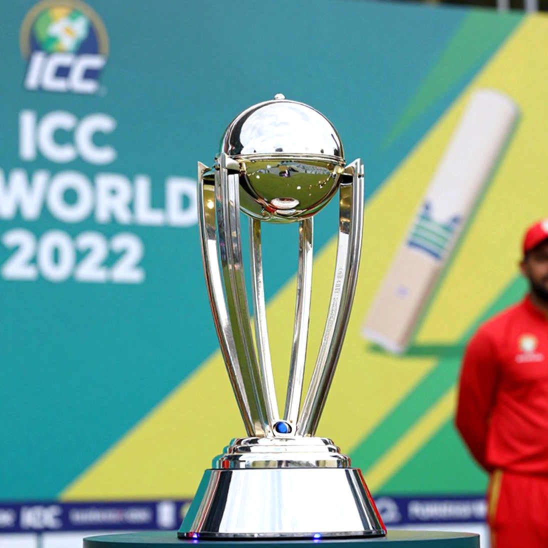 ২৫ থেকে ৪০ ওভার: নিউজিল্যান্ড কেন ফিন অ্যালেনকে মাঝের ওভারে পরীক্ষা করতে চায়